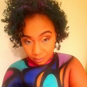 Meet your Posher, Nakia